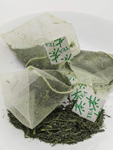 Load image into Gallery viewer, &quot;Smile Tea&quot; Organic Kabusecha Sencha green tea (10 tea bags)
